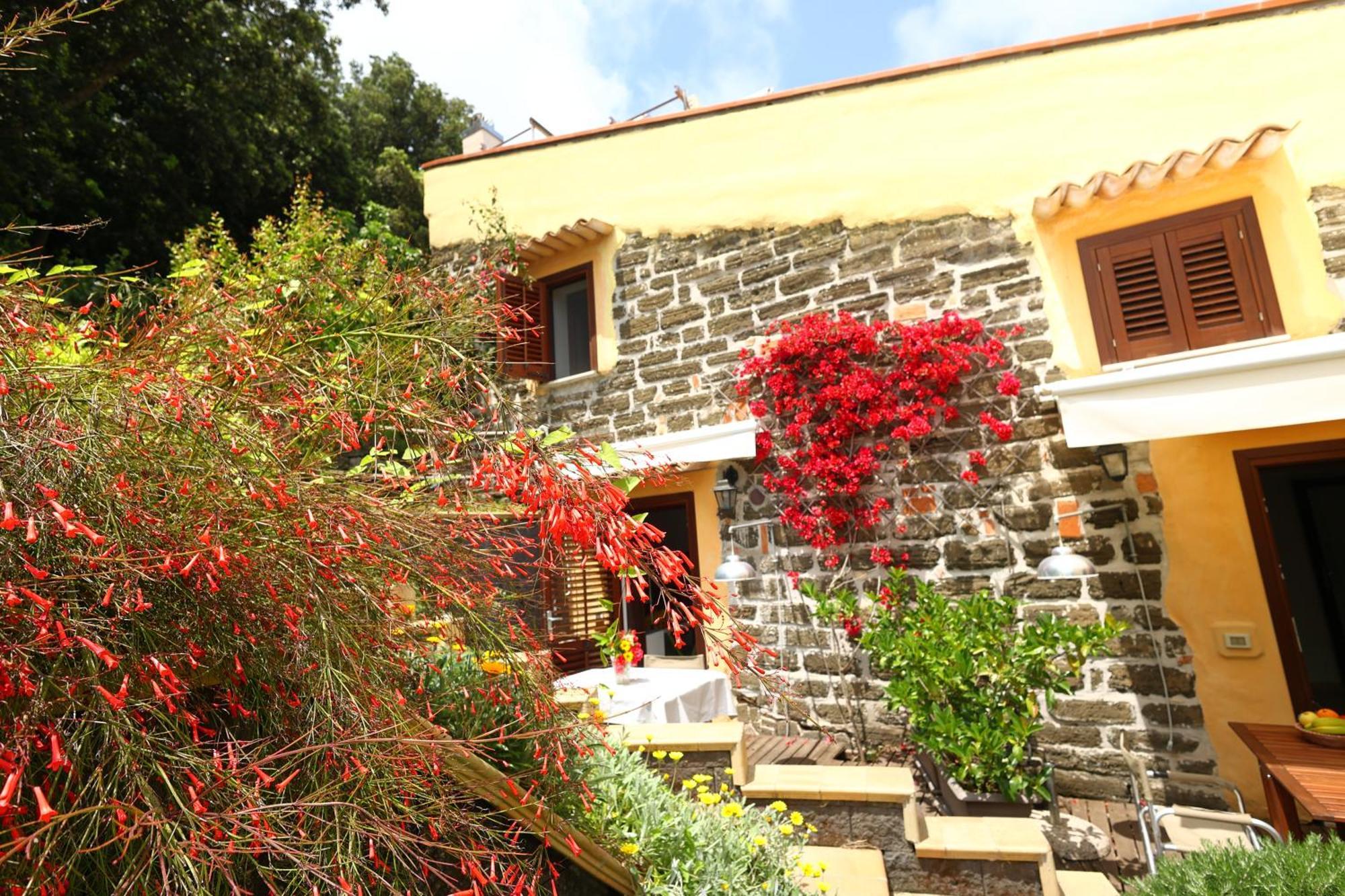 Baglio Antico Forno Hotel Isola di Ustica Exterior photo